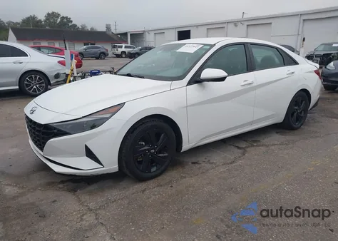 2023 Hyundai Elantra Sel z USA, uszkodzony, nr VIN 5NPLM4AG7PH100467